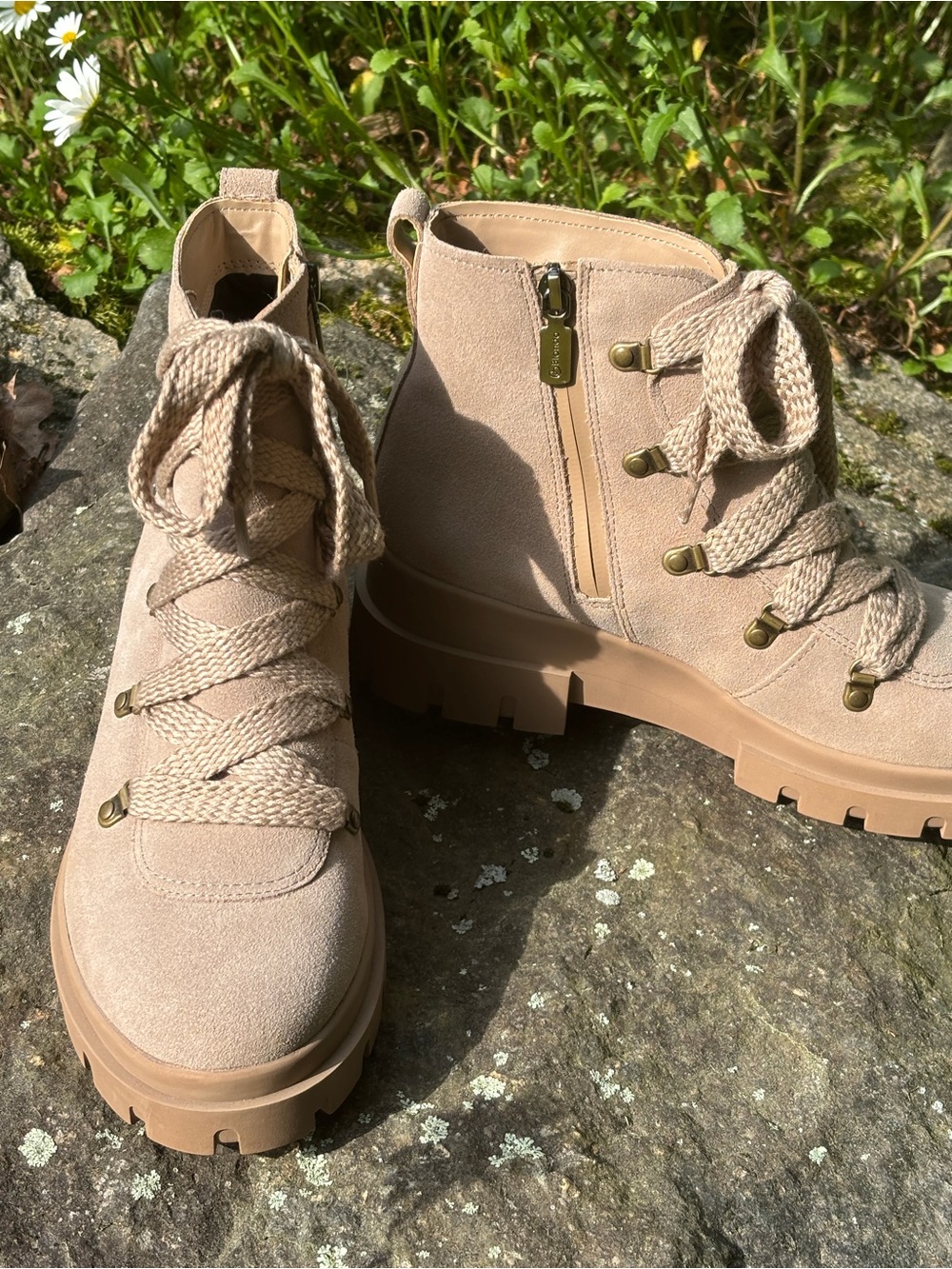 Blondo Suede  Combat Boot Light Weight Sole Lace Up Side Zip Women’s 9.5